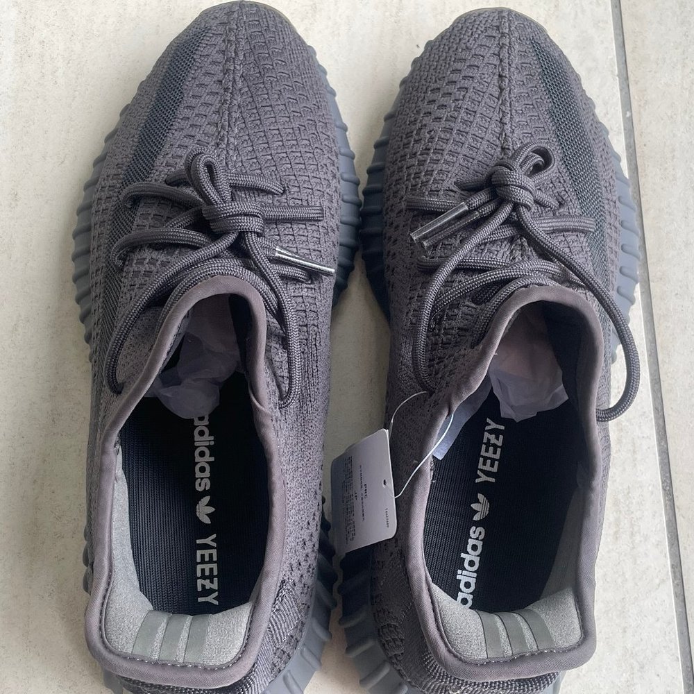 Yeezy Adidas Boost 350 V2 in Cinder